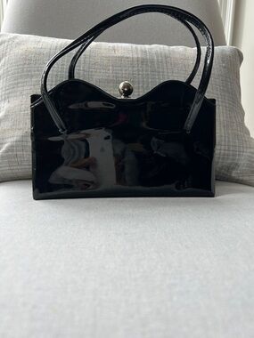 Vintage Black Patent Scallop-Edge Small Handbag